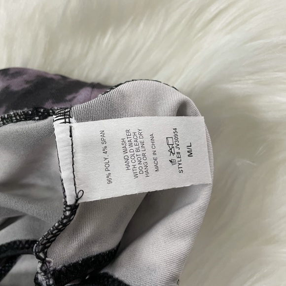 2 Piece Tie Dye Activewear Set - Bike Shorts and Sports Bra - Picture 14 of 16